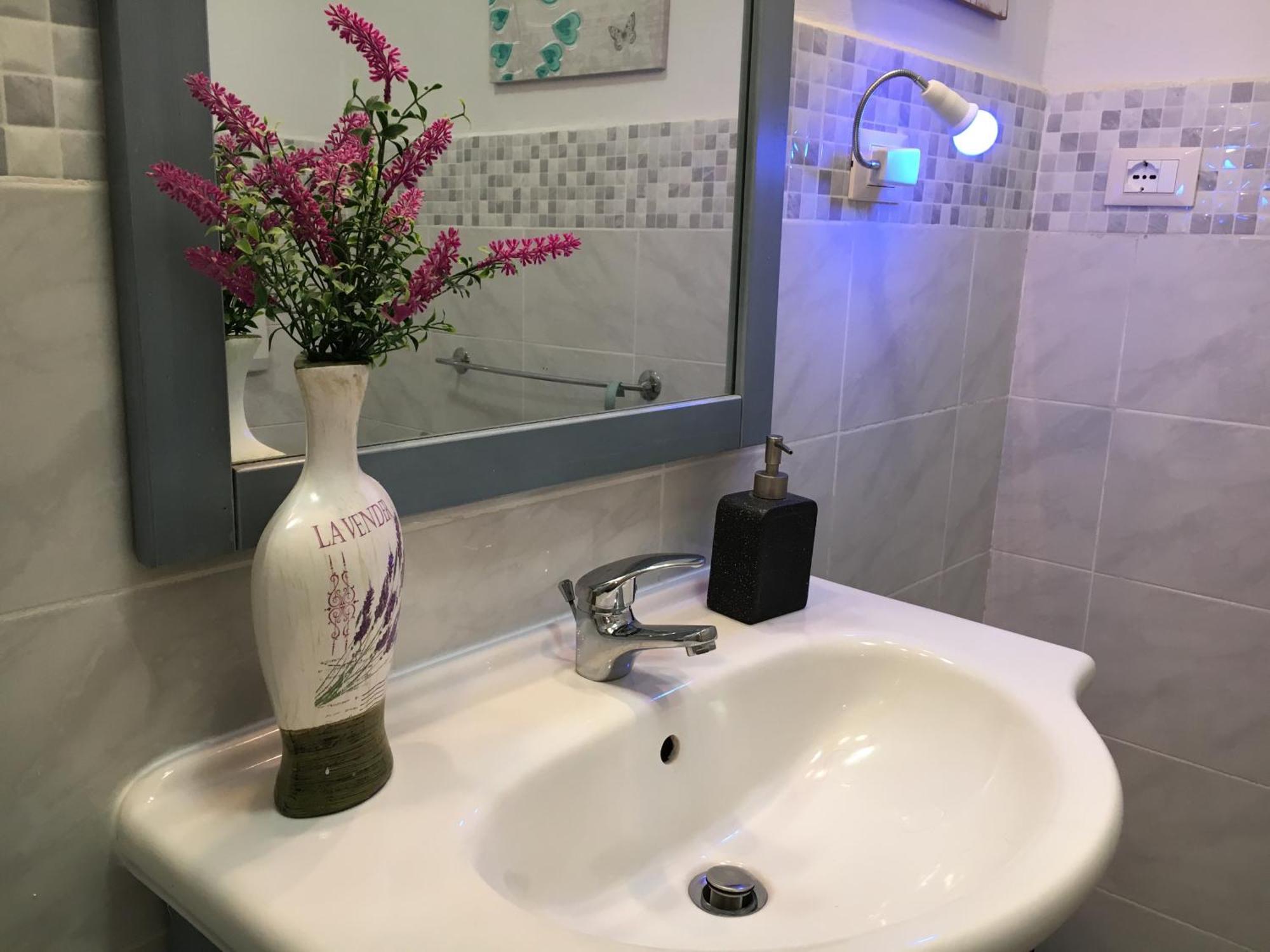 New Maria'S House Livorno. Il Cisternone Apartment Bagian luar foto